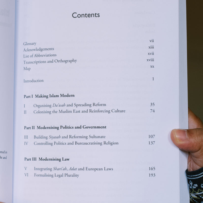 Islam and Colonialism: Becoming Modern in Indonesia and Malaya